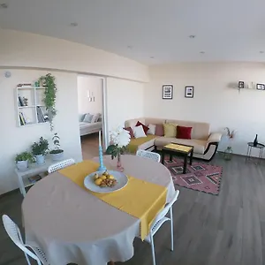 By The Cathedral - Center - 2 Bedroom Flat Апартаменты
